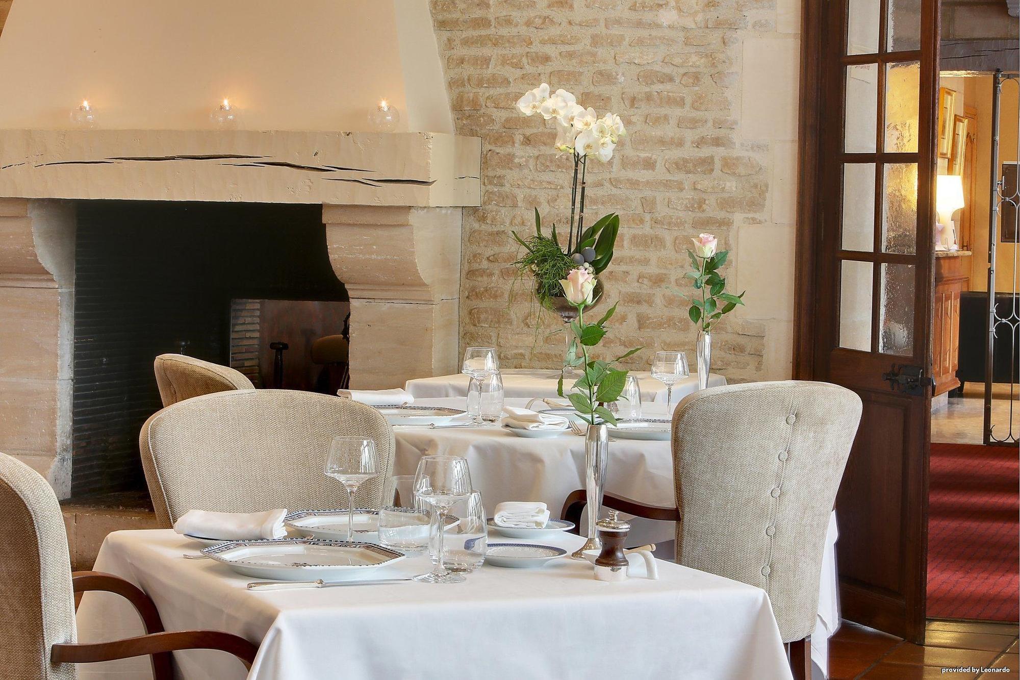 Hotel Restaurant Le Dauphin Et Le Spa Du Prieure Caen Buitenkant foto